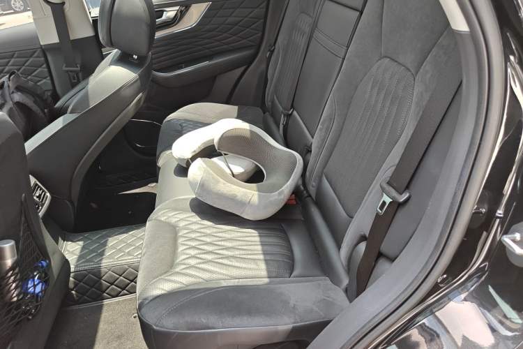Used Hongqi HS5 2022 Revised Version 2.0T Smart Connect Flagship Edition Left Rear Seat