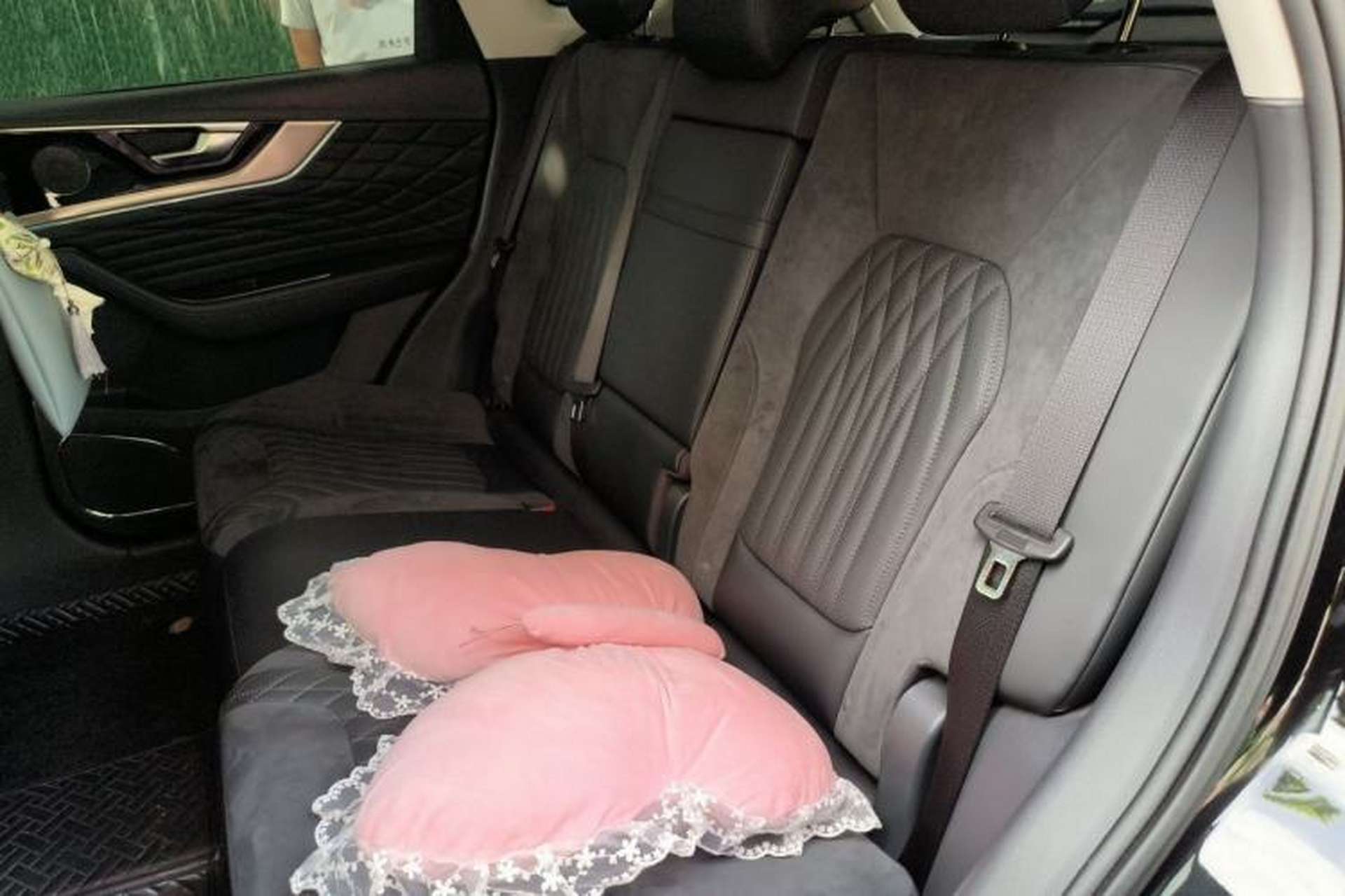 Used Hongqi HS5 2022 Revised Version 2.0T Smart Connect Flagship Edition Left Rear Seat