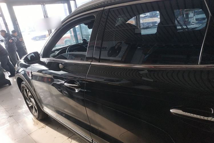 Used Hongqi HS5 2022 2.0T Smart Connect Flagship Enjoyment Purchase Edition Left Side