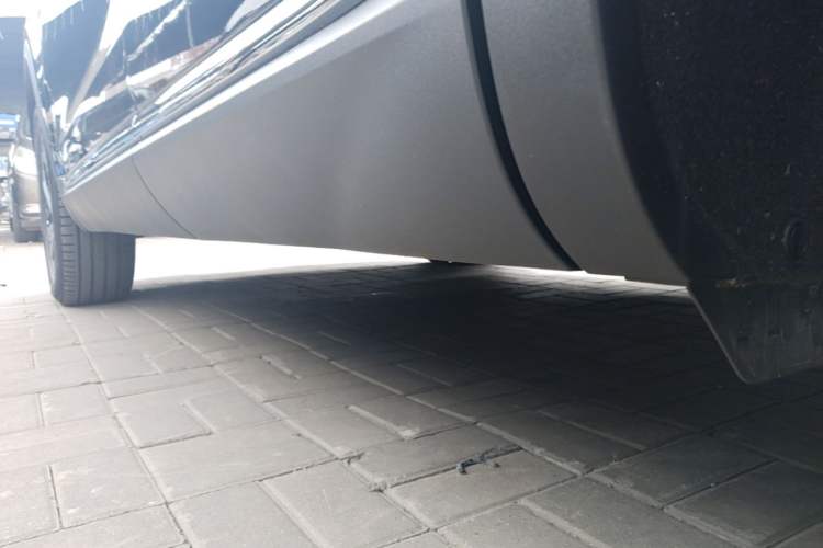 Used Hongqi HS5 2022 2.0T Smart Connect Flagship Edition Left Side Sill
