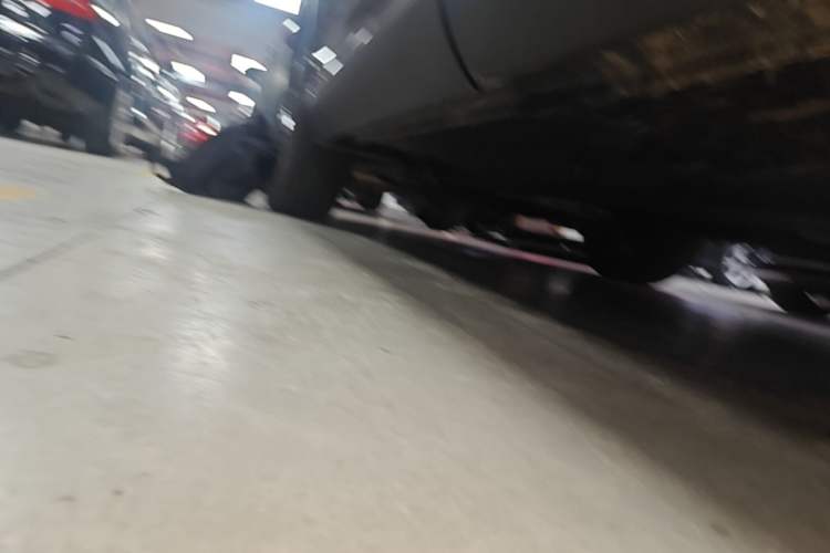 Used Hongqi HS5 2022 Revised Version 2.0T Smart Connect Flagship Edition Left Side Sill