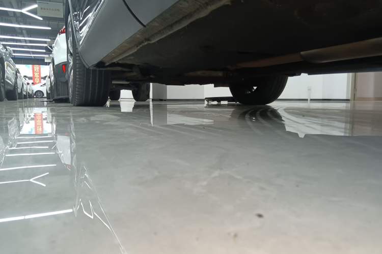Used Hongqi HS5 2022 Facelifted Version 2.0T Smart Connect Flagship All-Wheel-Drive Edition Left Side Sill
