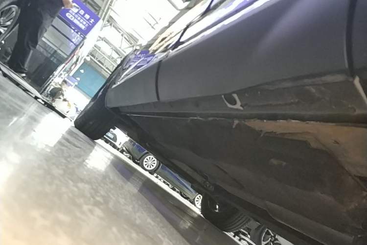 Used Hongqi HS5 2022 2.0T Smart Connect Flagship Enjoyment Purchase Edition Left Side Sill