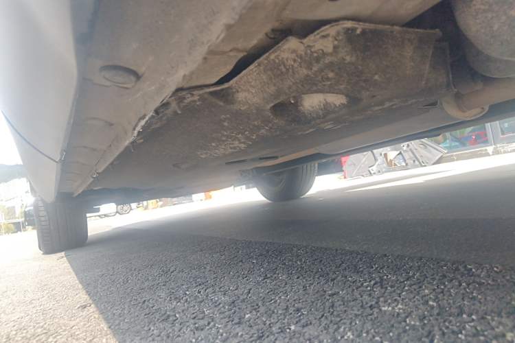 Used Hongqi HS5 2022 Revised Version 2.0T Smart Connect Flagship Edition Left Side Sill