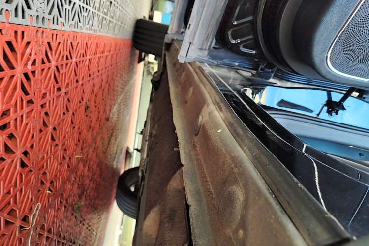 Used Hongqi HS5 2022 2.0T Smart Connect Flagship All-Wheel-Drive Version Left Side Sill