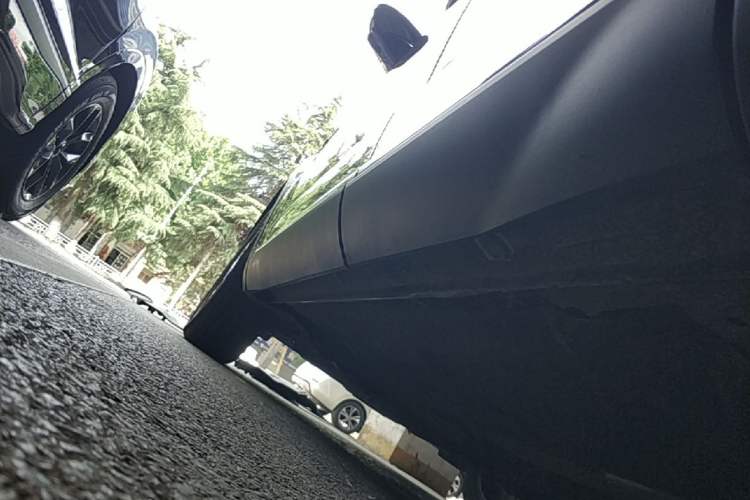 Used Hongqi HS5 2022 Revised Version 2.0T Smart Connect Flagship Edition Left Side Sill