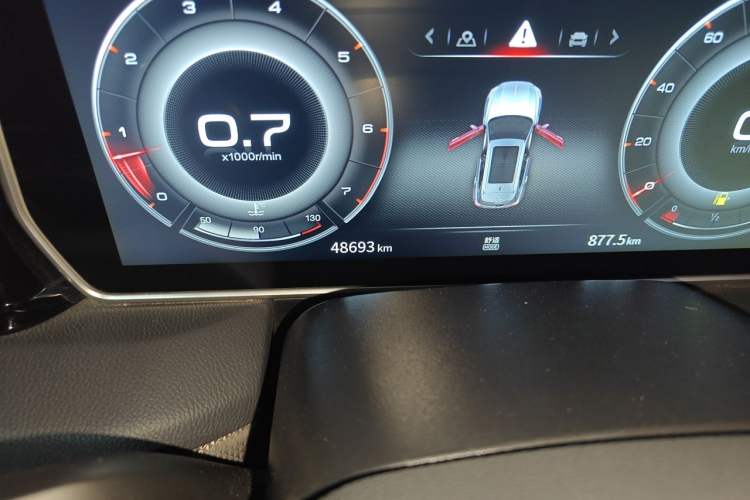 Used Hongqi HS5 2022 Facelifted Version 2.0T Smart Connect Flagship All-Wheel-Drive Edition Odometer Close Up