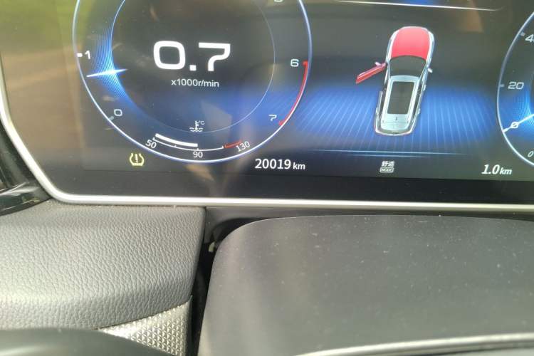 Used Hongqi HS5 2022 Facelifted Version 2.0T Smart Connect Flagship All-Wheel-Drive Edition Odometer Close Up