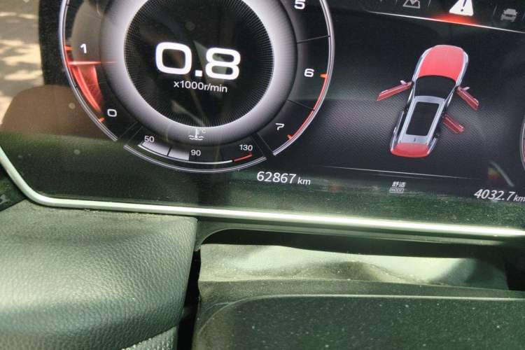 Used Hongqi HS5 2022 Revised Version 2.0T Smart Connect Flagship Edition Odometer Close Up