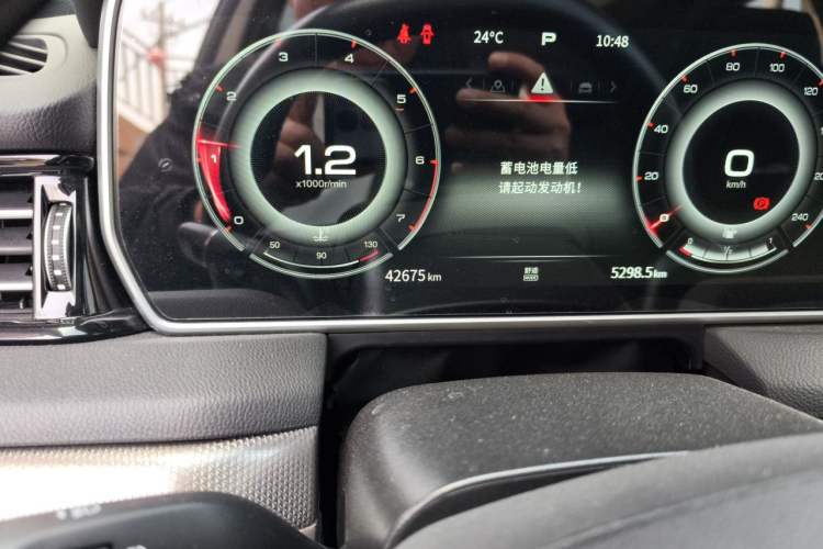 Used Hongqi HS5 2022 Revised Version 2.0T Smart Connect Flagship Edition Odometer Close Up