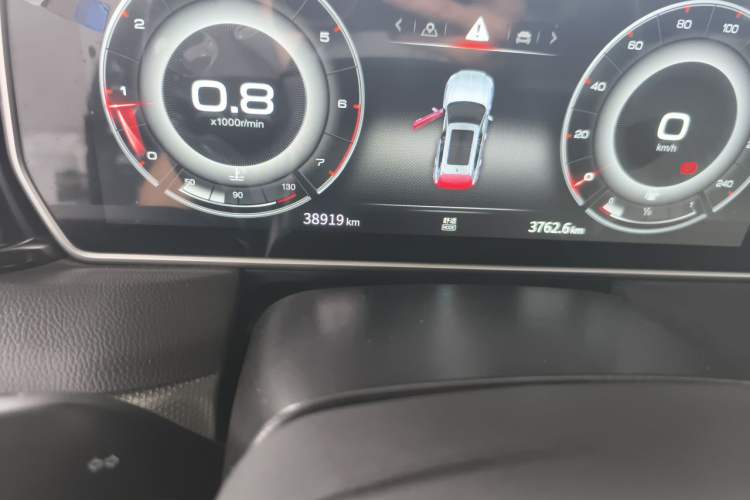 Used Hongqi HS5 2022 Revised Version 2.0T Smart Connect Flagship Edition Odometer Close Up