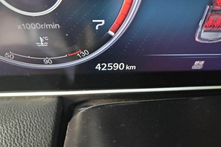 Used Hongqi HS5 2022 Revised Version 2.0T Smart Connect Flagship Edition Odometer Close Up