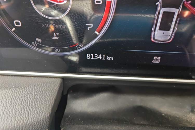 Used Hongqi HS5 2022 Revised Version 2.0T Smart Connect Flagship Edition Odometer Close Up