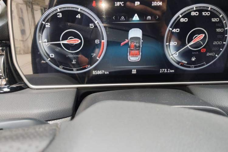 Used Hongqi HS5 2022 2.0T Smart Connect Flagship All-Wheel-Drive Version Odometer Close Up