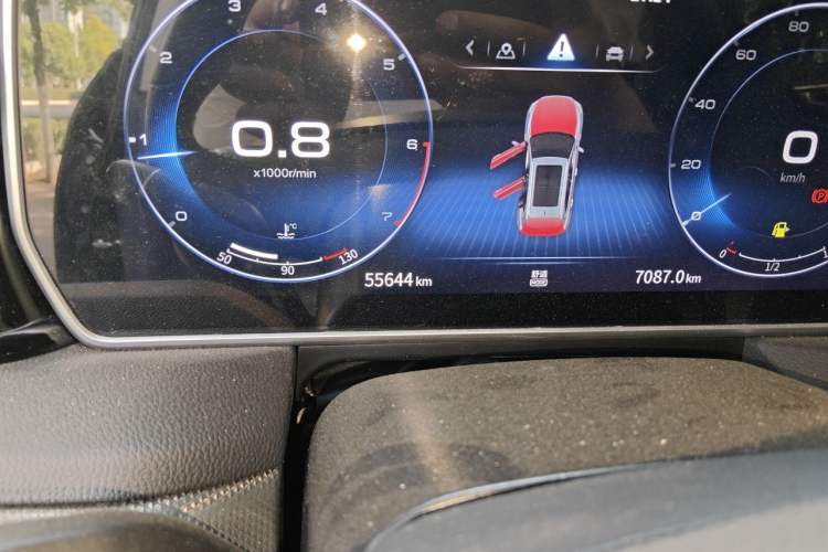 Used Hongqi HS5 2022 Revised Version 2.0T Smart Connect Flagship Edition Odometer Close Up
