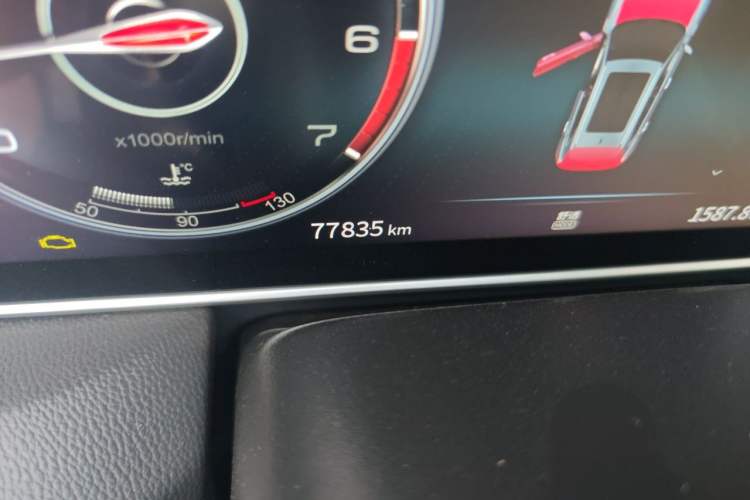 Used Hongqi HS5 2022 Facelifted Version 2.0T Smart Connect Flagship All-Wheel-Drive Edition Odometer Close Up