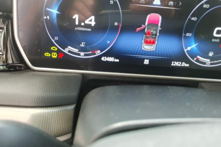 Used Hongqi HS5 2022 Revised Version 2.0T Smart Connect Flagship Edition Odometer Close Up