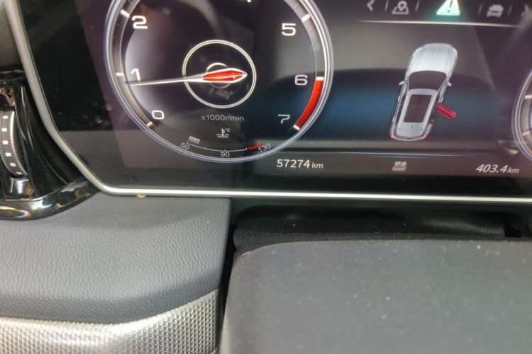 Used Hongqi HS5 2022 Facelifted Version 2.0T Smart Connect Flagship All-Wheel-Drive Edition Odometer Close Up