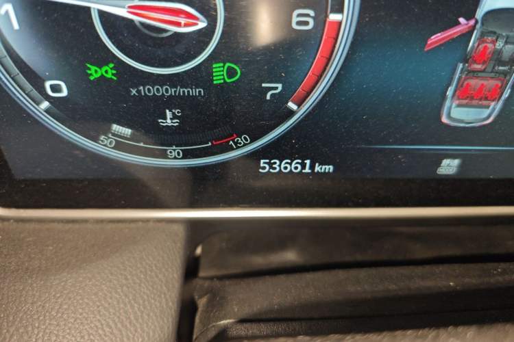 Used Hongqi HS5 2022 Facelifted Version 2.0T Smart Connect Flagship Edition Odometer Close Up