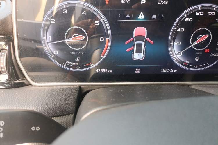 Used Hongqi HS5 2022 Revised Version 2.0T Smart Connect Flagship Edition Odometer Close Up