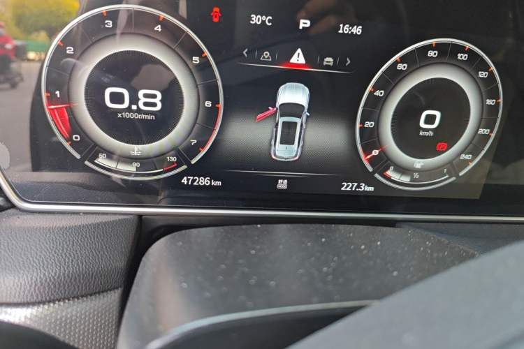 Used Hongqi HS5 2022 Facelifted Version 2.0T Smart Connect Flagship All-Wheel-Drive Edition Odometer Close Up