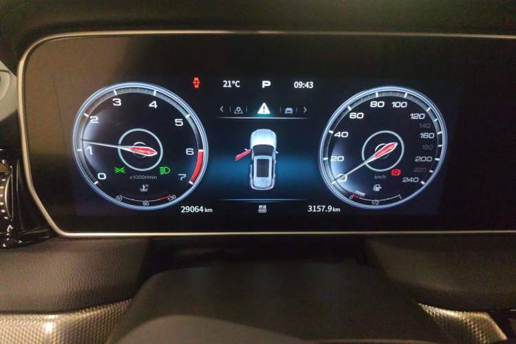 Used Hongqi HS5 2022 2.0T Smart Connect Flagship All-Wheel-Drive Version Odometer Close Up