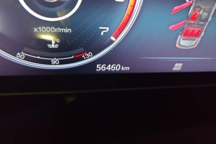 Used Hongqi HS5 2022 Revised Version 2.0T Smart Connect Flagship Edition Odometer Close Up