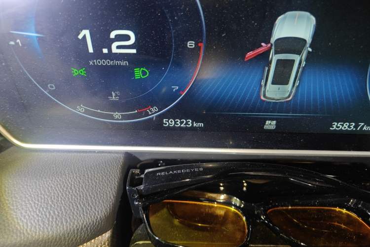 Used Hongqi HS5 2022 Revised Version 2.0T Smart Connect Flagship Edition Odometer Close Up