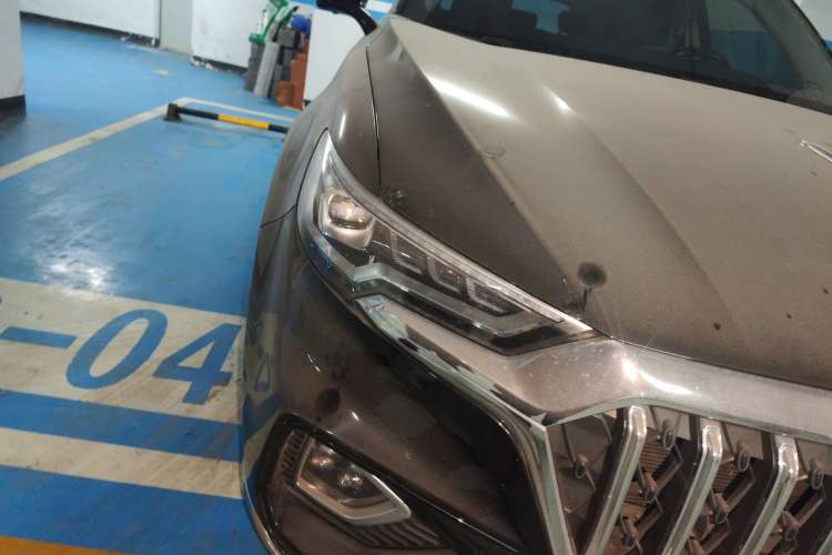 Used Hongqi HS5 2022 Revised Version 2.0T Smart Connect Flagship Edition Right Front Headlight