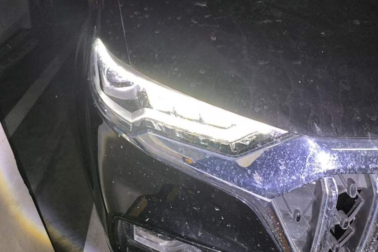 Used Hongqi HS5 2022 Revised Version 2.0T Smart Connect Flagship Edition Right Front Headlight
