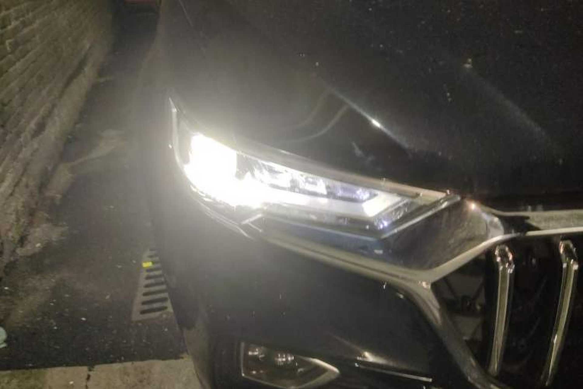 Used Hongqi HS5 2022 Revised Version 2.0T Smart Connect Flagship Edition Right Front Headlight