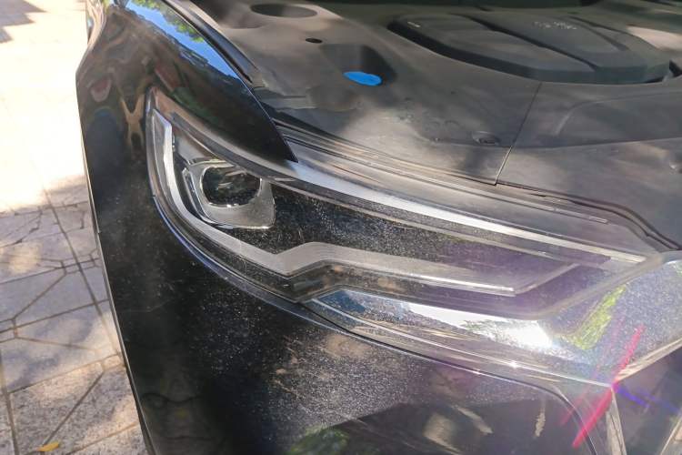 Used Hongqi HS5 2022 Revised Version 2.0T Smart Connect Flagship Edition Right Front Headlight