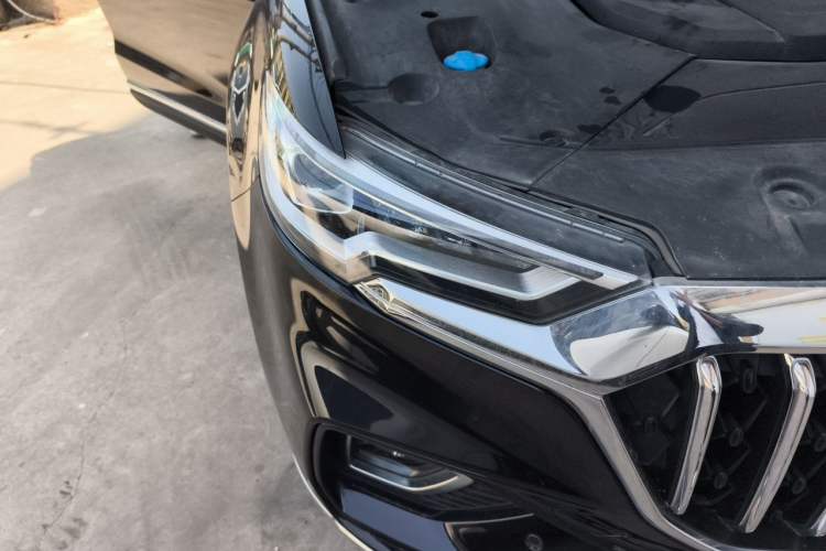 Used Hongqi HS5 2022 Revised Version 2.0T Smart Connect Flagship Edition Right Front Headlight