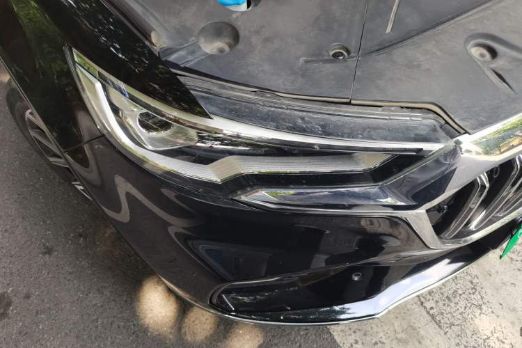 Used Hongqi HS5 2022 2.0T Smart Connect Flagship All-Wheel-Drive Version Right Front Headlight