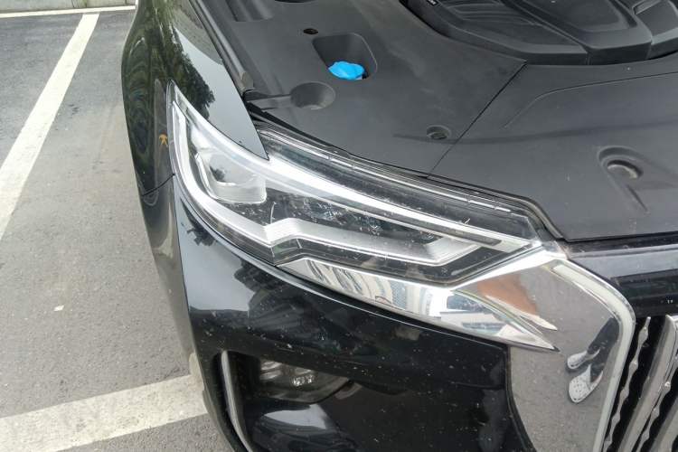 Used Hongqi HS5 2022 Revised Version 2.0T Smart Connect Flagship Edition Right Front Headlight