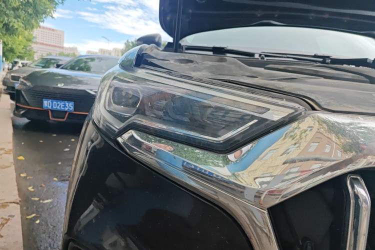 Used Hongqi HS5 2022 Revised Version 2.0T Smart Connect Flagship Edition Right Front Headlight