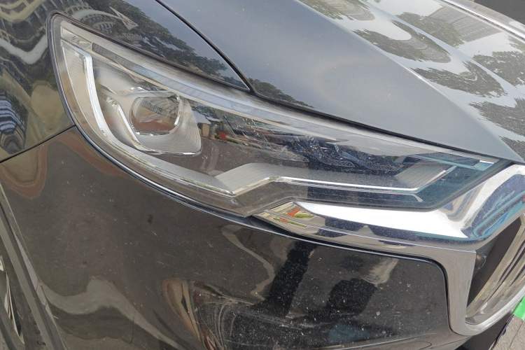 Used Hongqi HS5 2022 Revised Version 2.0T Smart Connect Flagship Edition Right Front Headlight