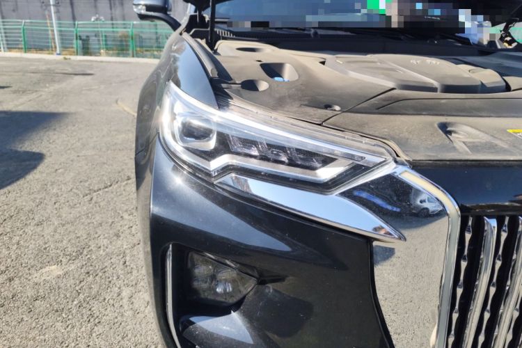 Used Hongqi HS5 2022 2.0T Smart Connect Flagship All-Wheel-Drive Version Right Front Headlight