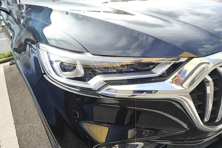 Used Hongqi HS5 2022 2.0T Smart Connect Flagship Edition Right Front Headlight