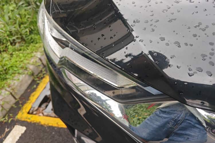 Used Hongqi HS5 2022 2.0T Smart Connect Flagship Enjoyment Purchase Edition Right Front Headlight
