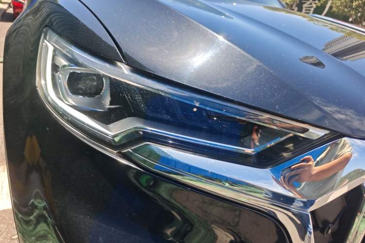 Used Hongqi HS5 2022 Revised Version 2.0T Smart Connect Flagship Edition Right Front Headlight