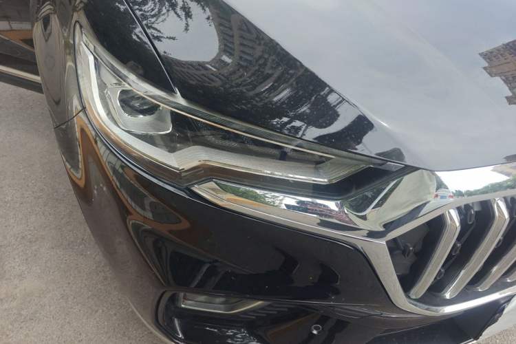 Used Hongqi HS5 2022 Revised Version 2.0T Smart Connect Flagship Edition Right Front Headlight