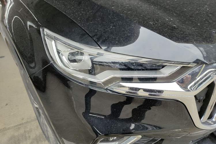 Used Hongqi HS5 2022 Revised Version 2.0T Smart Connect Flagship Edition Right Front Headlight