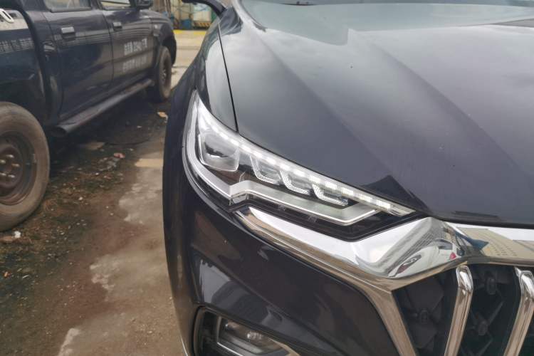 Used Hongqi HS5 2022 Revised Version 2.0T Smart Connect Flagship Edition Right Front Headlight