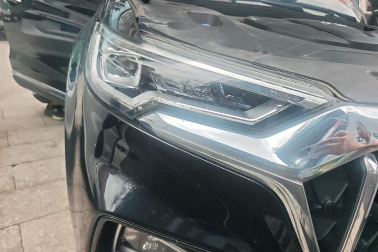 Used Hongqi HS5 2022 Revised Version 2.0T Smart Connect Flagship Edition Right Front Headlight