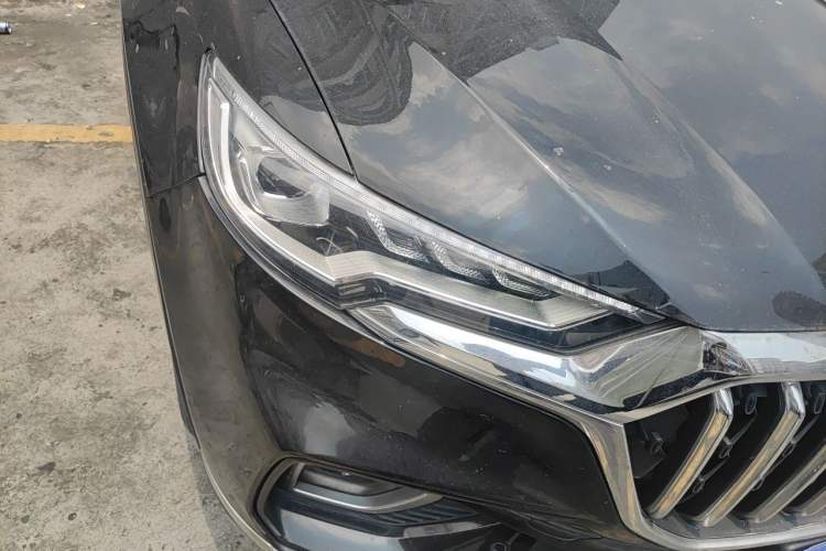 Used Hongqi HS5 2022 2.0T Smart Connect Flagship Edition Right Front Headlight