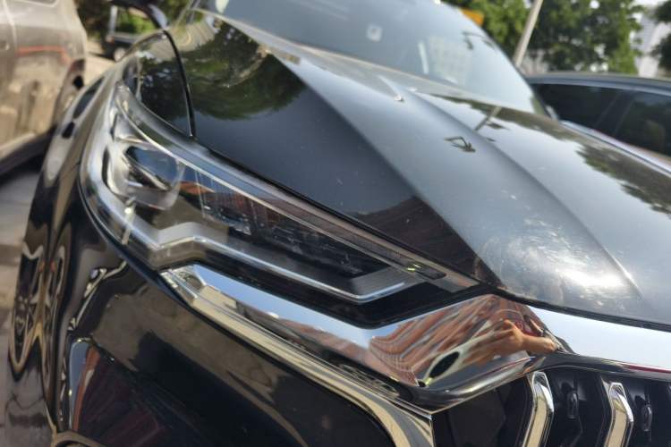 Used Hongqi HS5 2022 Facelifted Version 2.0T Smart Connect Flagship All-Wheel-Drive Edition Right Front Headlight