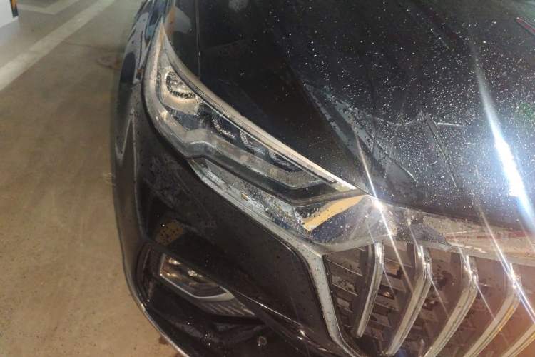 Used Hongqi HS5 2022 2.0T Smart Connect Flagship All-Wheel-Drive Version Right Front Headlight