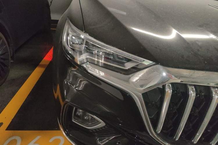 Used Hongqi HS5 2022 Revised Version 2.0T Smart Connect Flagship Edition Right Front Headlight