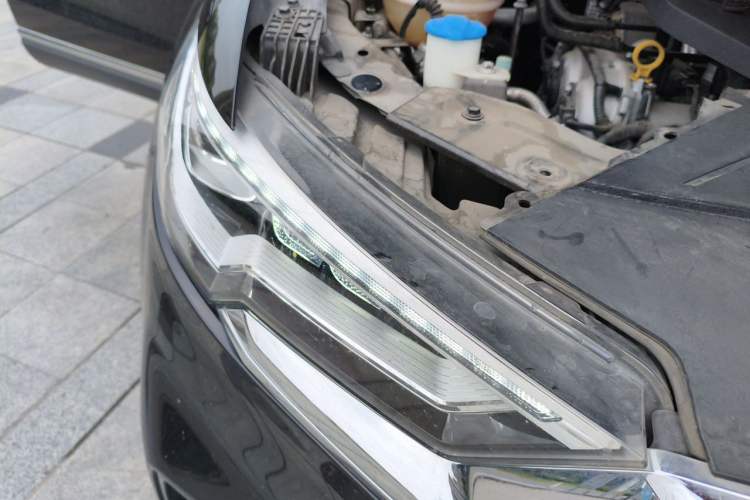 Used Hongqi HS5 2022 Revised Version 2.0T Smart Connect Flagship Edition Right Front Headlight